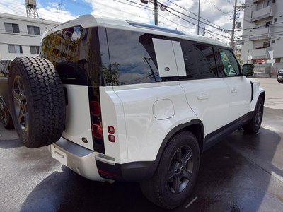 LAND ROVER DEFENDER - 10