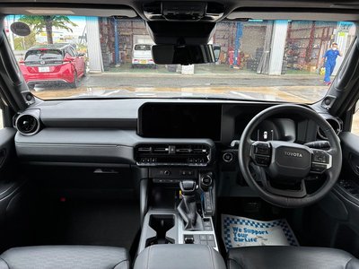 TOYOTA LAND CRUISER - 7