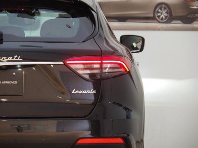 2023 Maserati LEVANTE thumbnail 38