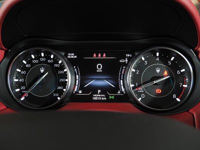 2023 Maserati LEVANTE thumbnail 12