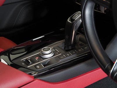 2023 Maserati LEVANTE thumbnail 13