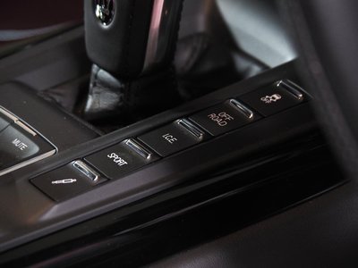 2023 Maserati LEVANTE thumbnail 43