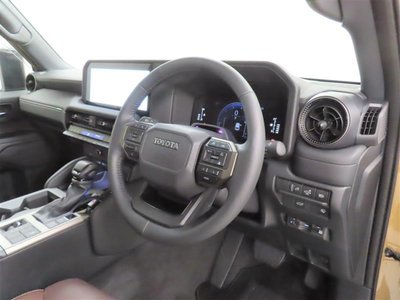 TOYOTA LAND CRUISER 250 - 7