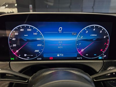 MERCEDES-BENZ E-CLASS - 8