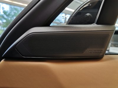 2025 LAND Rover RANGE ROVER SPORT photo 10