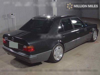 MERCEDES-BENZ E-CLASS - 5