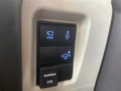 TOYOTA LAND CRUISER PRADO - 8