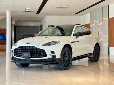 صورة 10 لـ 2026 Aston Martin DBX