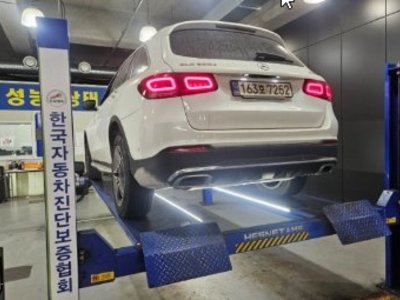 MERCEDES-BENZ GLC - 3