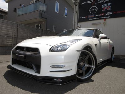 صورة 2 لـ 2014 Nissan GT-R