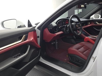 صورة مصغرة 13 لـ 2022 Porsche TAYCAN