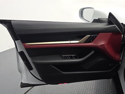 صورة مصغرة 14 لـ 2022 Porsche TAYCAN