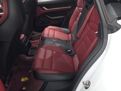 صورة مصغرة 18 لـ 2022 Porsche TAYCAN