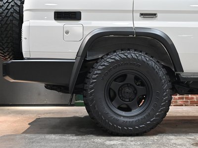 TOYOTA LAND CRUISER - 8