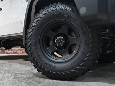 TOYOTA LAND CRUISER - 4