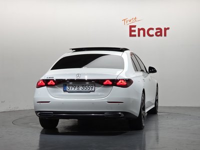 MERCEDES-BENZ E-CLASS - 3