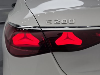 MERCEDES-BENZ E-CLASS - 10