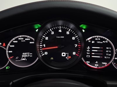 PORSCHE PANAMERA - 8