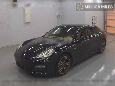 PORSCHE PANAMERA - 4