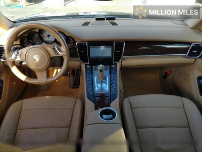 PORSCHE PANAMERA - 3