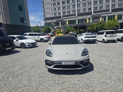 2022 Porsche PANAMERA 照片 1