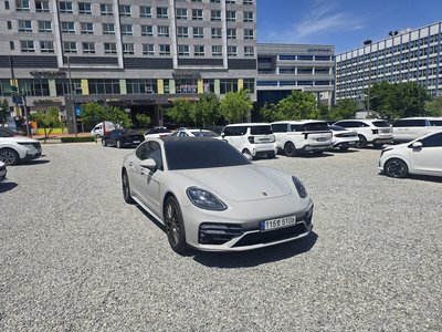 2022 Porsche PANAMERA 照片 4