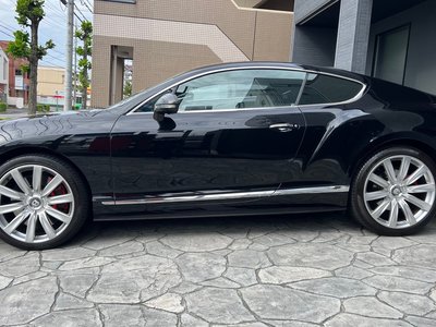 BENTLEY CONTINENTAL - 8