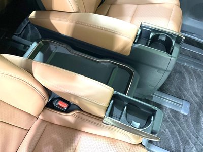 صورة مصغرة 40 لـ 2024 Toyota VELLFIRE