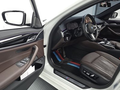 BMW 5 SERIES - 10