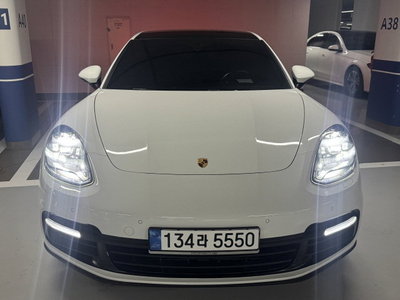 PORSCHE PANAMERA - 1