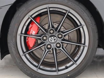2025 Toyota GR COROLLA thumbnail 12