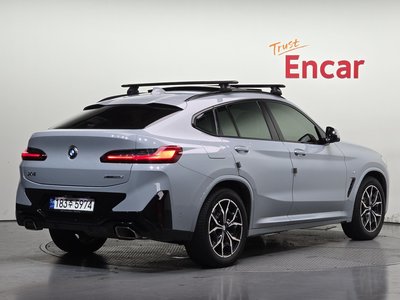 صورة 3 لـ 2023 BMW X4