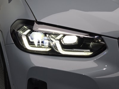 صورة 9 لـ 2023 BMW X4