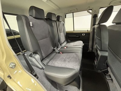 2024 Toyota LAND CRUISER 70 — миниатюра 38