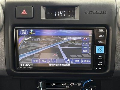 TOYOTA LAND CRUISER 70 - 3