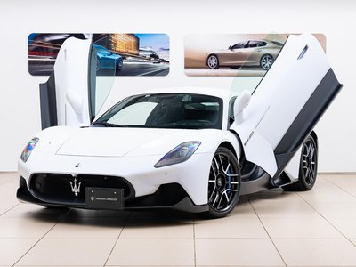 MASERATI MC20 - 4