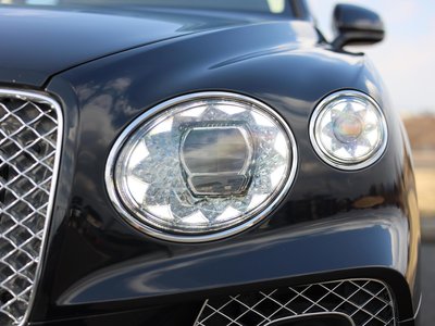 BENTLEY BENTAYGA - 7