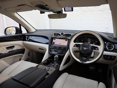 BENTLEY BENTAYGA - 4