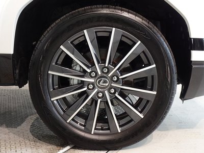 2025 Lexus GX thumbnail 27