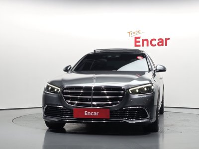 2022 Mercedes-BENZ S-CLASS photo 2