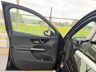 2025 Mercedes-BENZ GLC — миниатюра 47