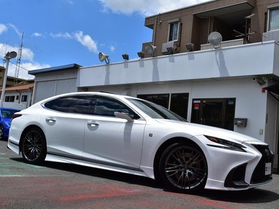 LEXUS LS - 6