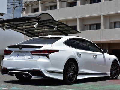 LEXUS LS - 9
