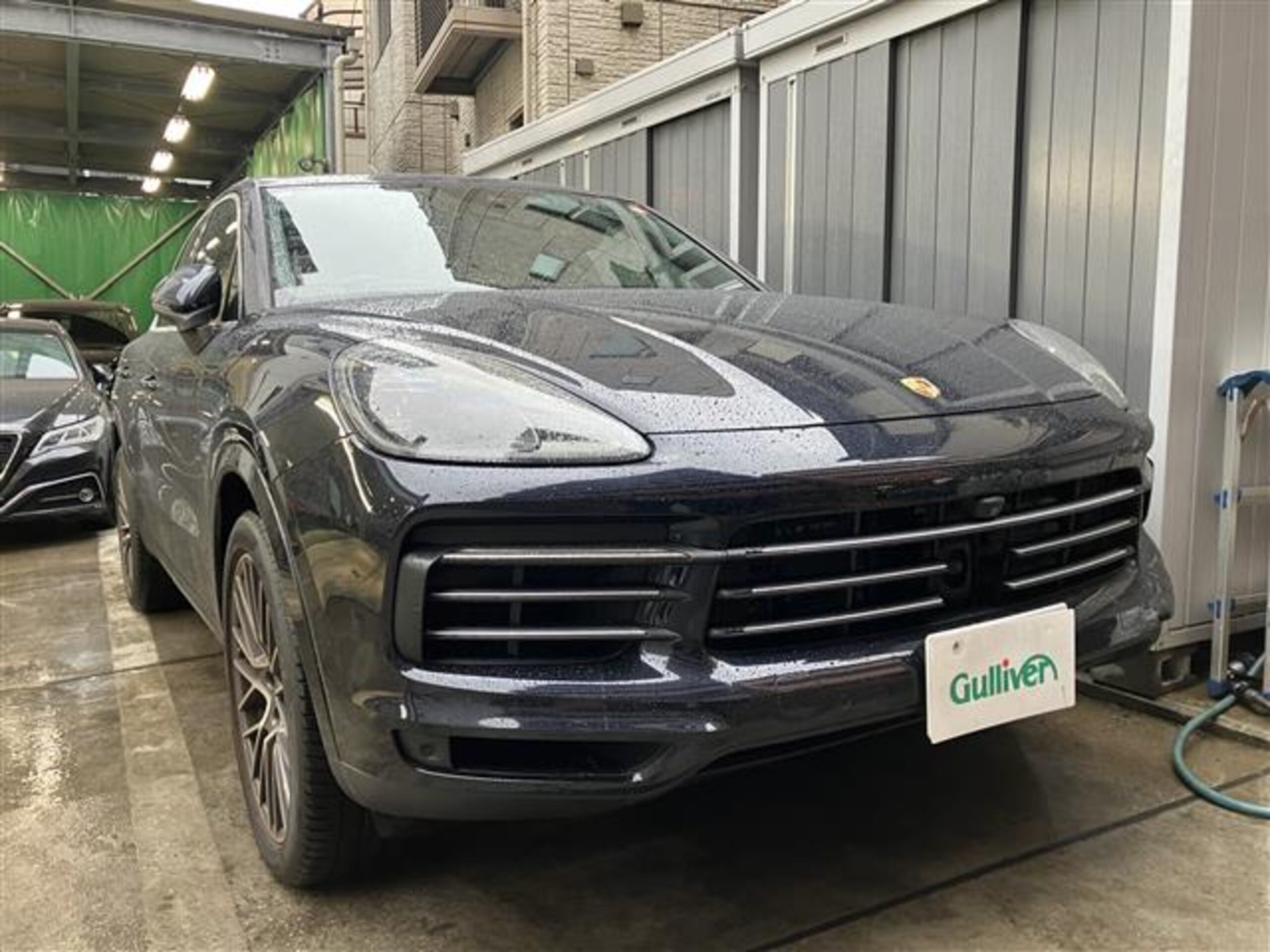 PORSCHE CAYENNE - View 1