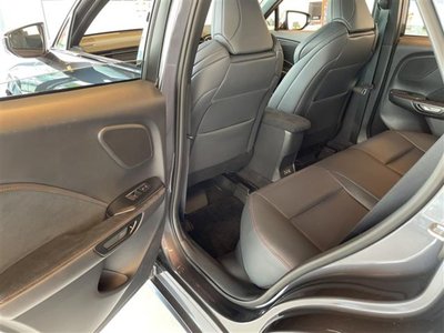 2025 Lexus LBX — миниатюра 28