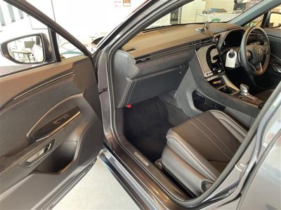 2025 Lexus LBX — миниатюра 30