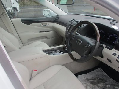 LEXUS LS - 4