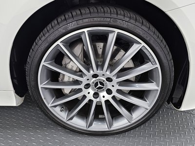 MERCEDES-BENZ E-CLASS - 6