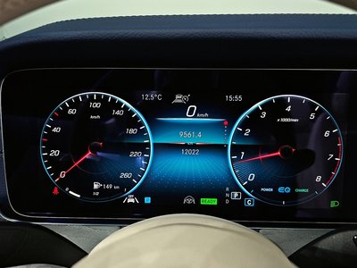 MERCEDES-BENZ E-CLASS - 8