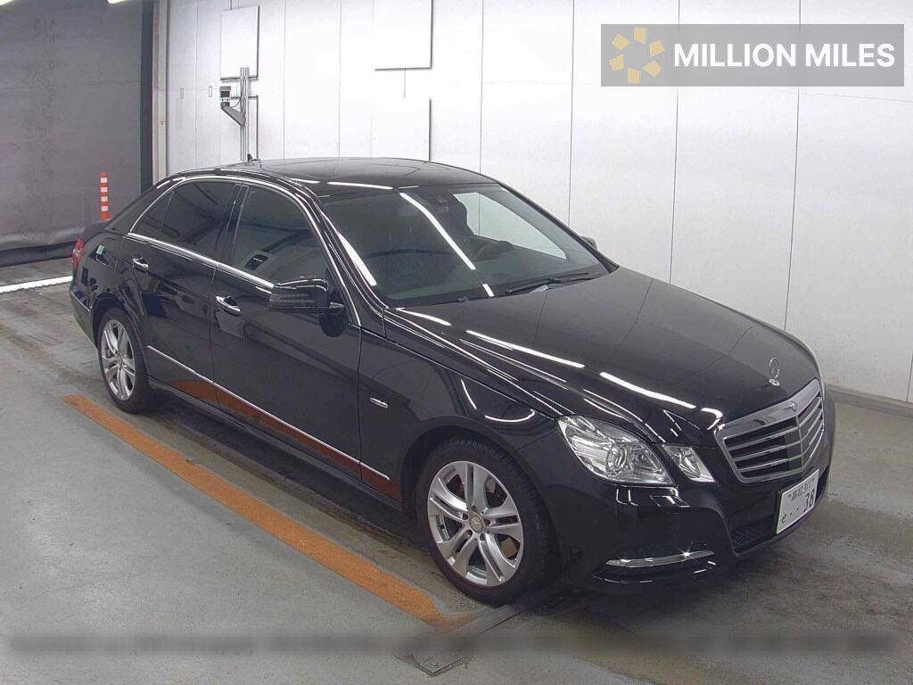 MERCEDES-BENZ E-CLASS - View 1